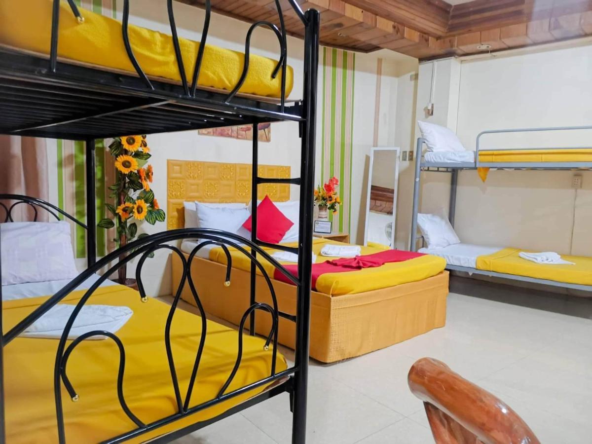 Twentyfour- Seven Transient House Panzió Baguio City Kültér fotó