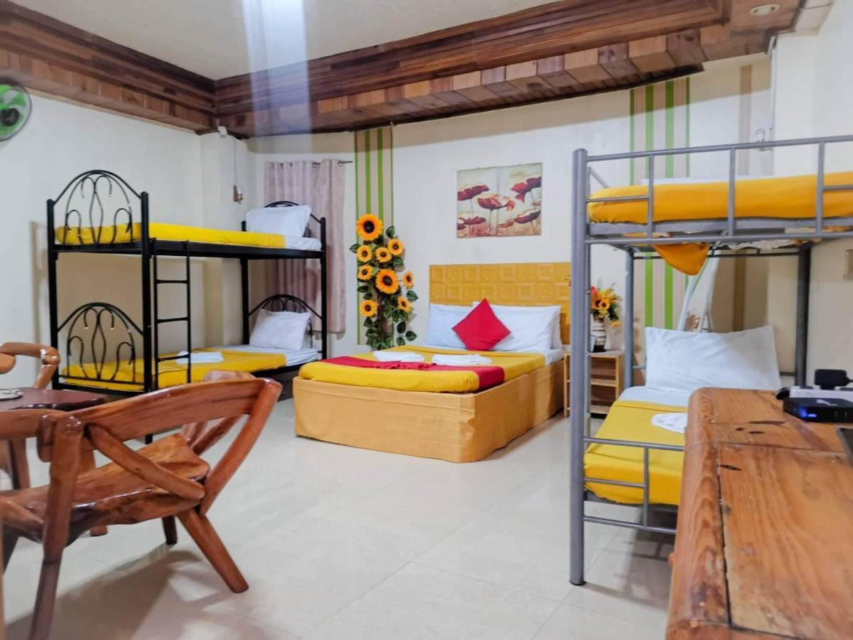Twentyfour- Seven Transient House Panzió Baguio City Kültér fotó